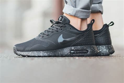 Nike Air Max Tavas Shoes .